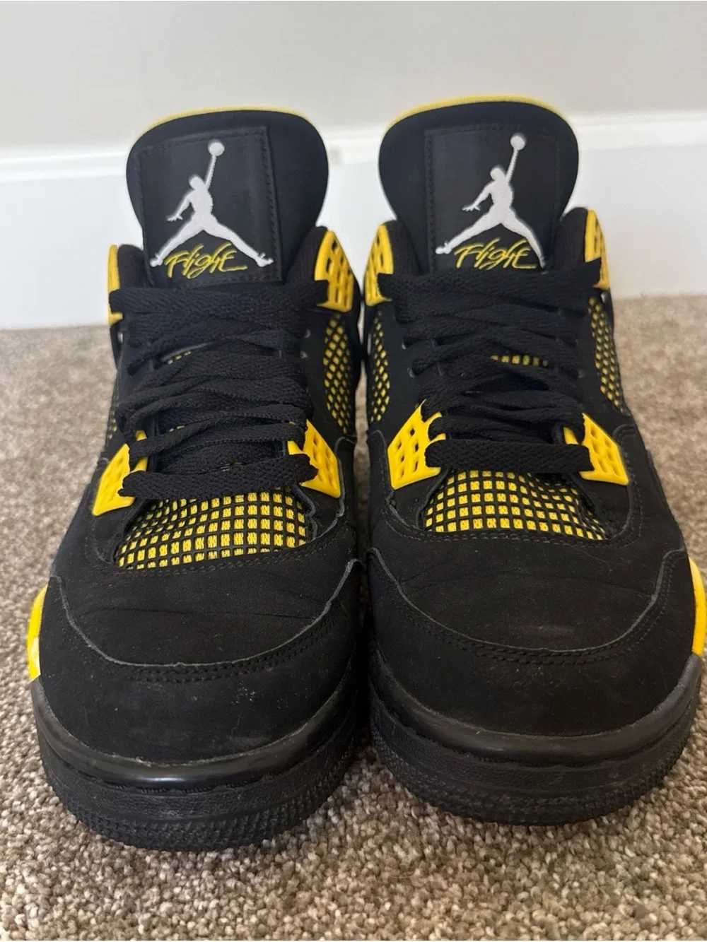 Air Jordan 4 Retro Thunder Black and Yellow Men’s size 7